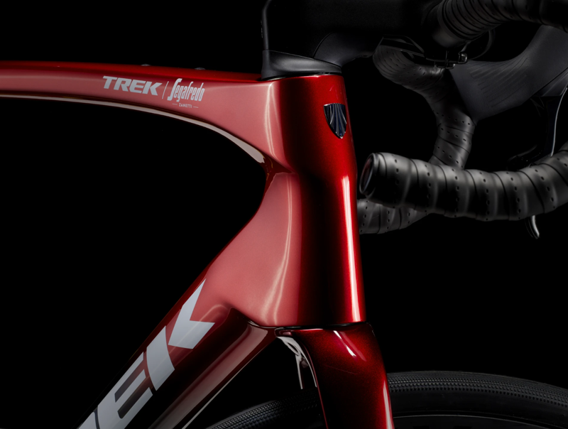 Trek Domane SLR 7 AXS Gen 4 Road Bike 2024 in Red Smoke/Blue Smoke-5